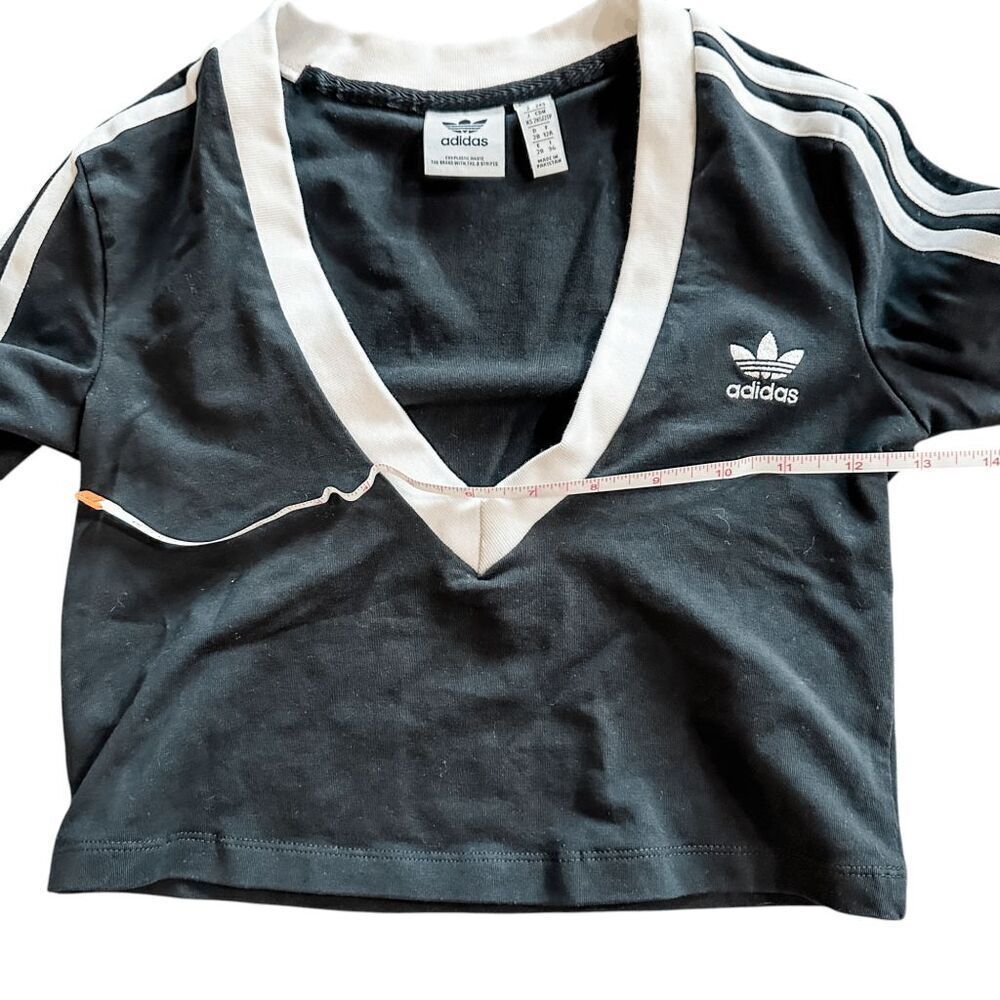Brand New Adidas Originals 3 stripe V-Neck Cropped T-Shirt in Black Size 2XS - Picture 6 of 6